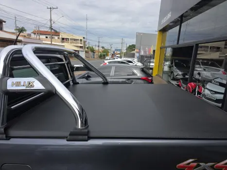 TOYOTA Hilux Caminhonete 3.0 16V 4P 4X4 SRV TURBO DIESEL, Foto 10