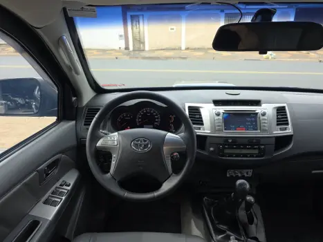 TOYOTA Hilux Caminhonete 3.0 16V 4P 4X4 SRV TURBO DIESEL, Foto 16