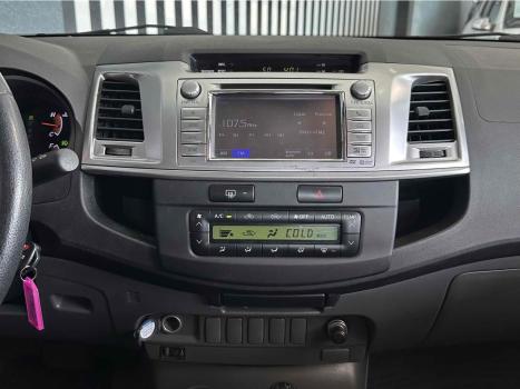 TOYOTA Hilux Caminhonete 2.7 16V 4P SRV FLEX 4X4  CABINE DUPLA AUTOMTICO, Foto 18
