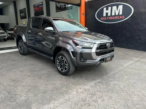 TOYOTA Hilux Caminhonete 2.8 16V SRX PLUS 4X4 TURBO DIESEL CABINE DUPLA AUTOMTICO, Foto 1
