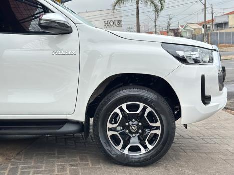 TOYOTA Hilux Caminhonete 2.8 16V SRV 4X4 DIESEL CABINE DUPLA AUTOMTICO, Foto 4