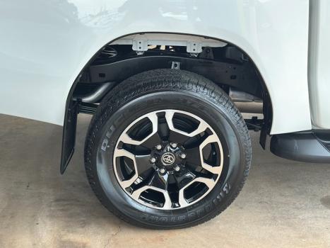TOYOTA Hilux Caminhonete 2.8 16V SRV 4X4 DIESEL CABINE DUPLA AUTOMTICO, Foto 5
