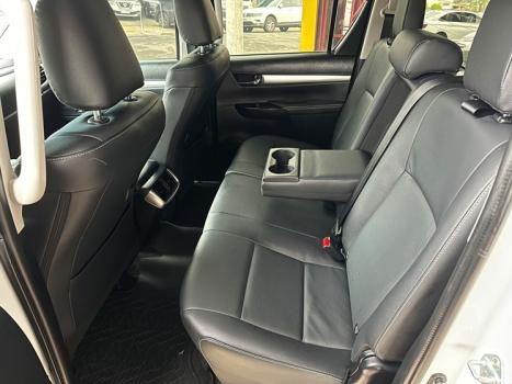 TOYOTA Hilux Caminhonete 2.8 16V SRV 4X4 DIESEL CABINE DUPLA AUTOMTICO, Foto 17