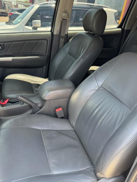 TOYOTA Hilux Caminhonete 2.7 16V 4P SRV FLEX CABINE DUPLA AUTOMTICO, Foto 6