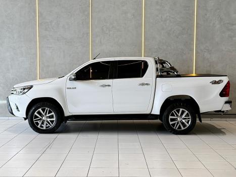 TOYOTA Hilux Caminhonete 2.8 16V SRX 4X4 DIESEL CABINE DUPLA AUTOMTICO, Foto 2