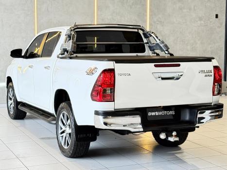 TOYOTA Hilux Caminhonete 2.8 16V SRX 4X4 DIESEL CABINE DUPLA AUTOMTICO, Foto 9