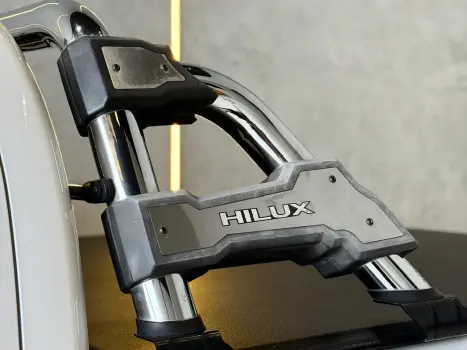 TOYOTA Hilux Caminhonete 2.8 16V SRX 4X4 DIESEL CABINE DUPLA AUTOMTICO, Foto 25