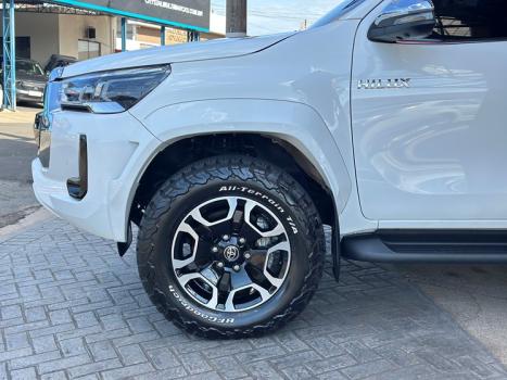 TOYOTA Hilux Caminhonete 2.8 16V SRX PLUS 4X4 TURBO DIESEL CABINE DUPLA AUTOMTICO, Foto 4