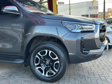 TOYOTA Hilux Caminhonete 2.8 16V SRX 4X4 DIESEL CABINE DUPLA AUTOMTICO, Foto 4