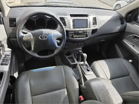 TOYOTA Hilux Caminhonete 3.0 16V 4P 4X4 SRV TURBO DIESEL, Foto 3