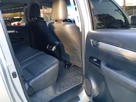 TOYOTA Hilux Caminhonete 2.8 16V SRV 4X4 DIESEL CABINE DUPLA AUTOMTICO, Foto 11