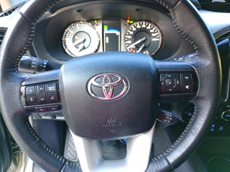 TOYOTA Hilux Caminhonete 2.8 16V SRV 4X4 DIESEL CABINE DUPLA AUTOMTICO, Foto 17