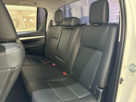 TOYOTA Hilux Caminhonete 2.8 16V SRX 4X4 TURBO DIESEL CABINE DUPLA AUTOMTICO, Foto 20