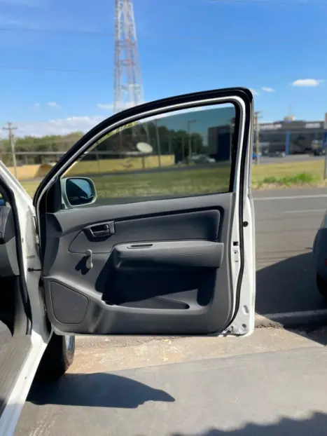 TOYOTA Hilux Caminhonete 3.0 4X4 TURBO DIESEL CABINE SIMPLES, Foto 15