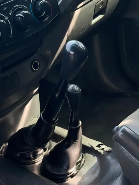 TOYOTA Hilux Caminhonete 3.0 4X4 TURBO DIESEL CABINE SIMPLES, Foto 16