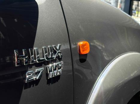 TOYOTA Hilux Caminhonete 2.7 16V 4P SR FLEX CABINE DUPLA, Foto 10