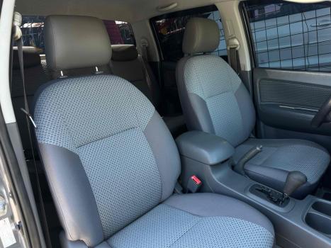 TOYOTA Hilux Caminhonete 2.7 16V 4P SR FLEX CABINE DUPLA, Foto 14
