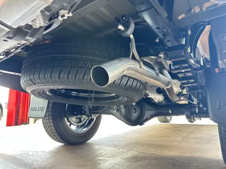 TOYOTA Hilux Caminhonete 2.8 16V SRV 4X4 DIESEL CABINE DUPLA AUTOM�TICO, Foto 8