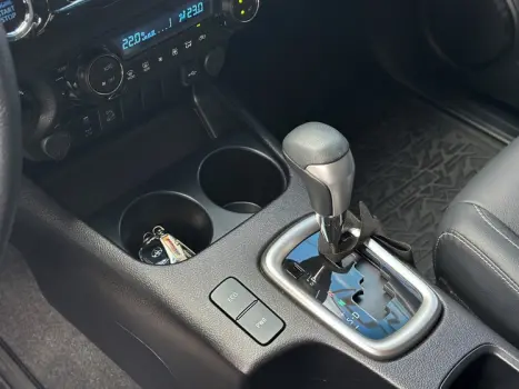 TOYOTA Hilux Caminhonete 2.8 16V SRV 4X4 DIESEL CABINE DUPLA AUTOM�TICO, Foto 13