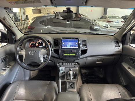 TOYOTA Hilux Caminhonete 3.0 4P SR 4X4 TURBO DIESEL CABINE DUPLA AUTOM�TICO, Foto 8