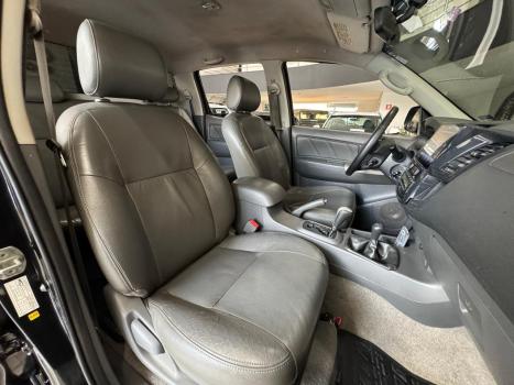TOYOTA Hilux Caminhonete 3.0 4P SR 4X4 TURBO DIESEL CABINE DUPLA AUTOM�TICO, Foto 11