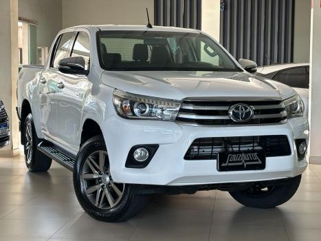 TOYOTA Hilux Caminhonete 2.8 16V SRX 4X4 DIESEL CABINE DUPLA AUTOM�TICO, Foto 3