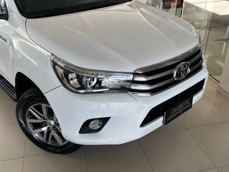 TOYOTA Hilux Caminhonete 2.8 16V SRX 4X4 DIESEL CABINE DUPLA AUTOM�TICO, Foto 5