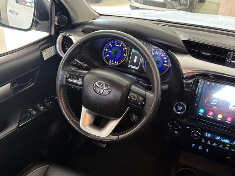 TOYOTA Hilux Caminhonete 2.8 16V SRX 4X4 DIESEL CABINE DUPLA AUTOM�TICO, Foto 9