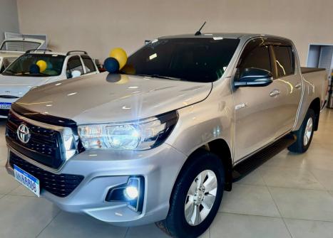 TOYOTA Hilux Caminhonete 2.8 16V 4P SR 4X4 DIESEL CABINE DUPLA AUTOM�TICO, Foto 2