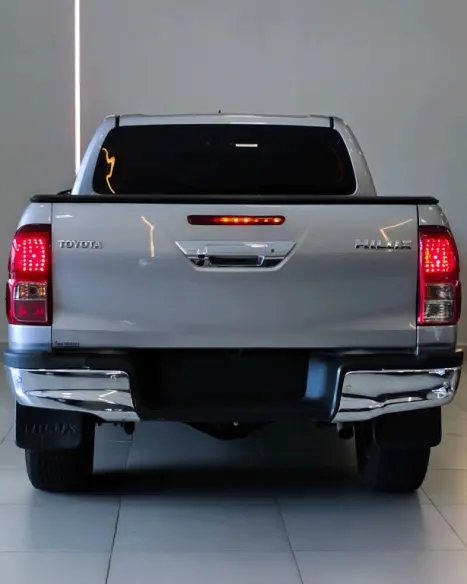 TOYOTA Hilux Caminhonete 2.8 16V 4P SR 4X4 DIESEL CABINE DUPLA AUTOM�TICO, Foto 6