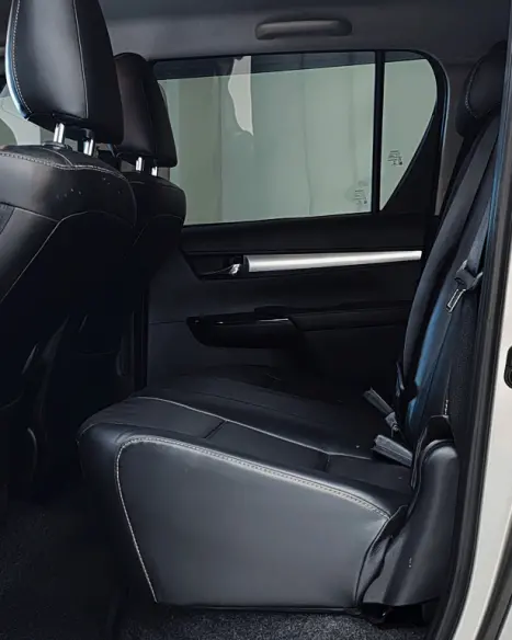 TOYOTA Hilux Caminhonete 2.8 16V 4P SR 4X4 DIESEL CABINE DUPLA AUTOM�TICO, Foto 12