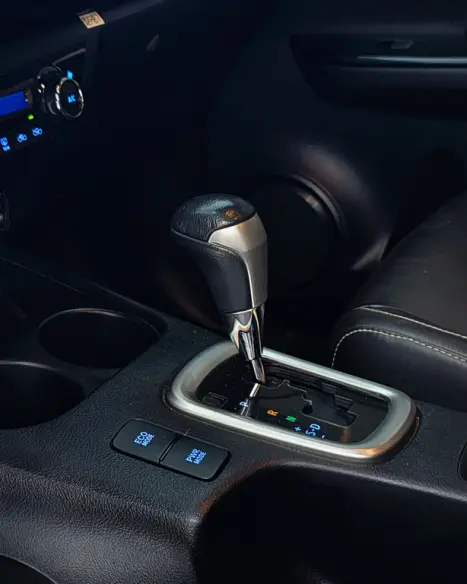 TOYOTA Hilux Caminhonete 2.8 16V 4P SR 4X4 DIESEL CABINE DUPLA AUTOM�TICO, Foto 13