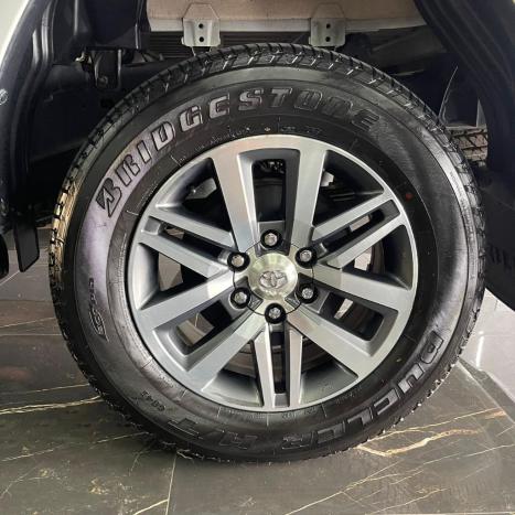 TOYOTA Hilux Caminhonete 2.8 16V SRV 4X4 DIESEL CABINE DUPLA AUTOM�TICO, Foto 5