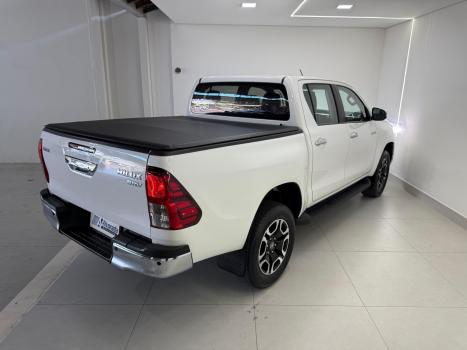 TOYOTA Hilux Caminhonete 2.8 16V SRV 4X4 DIESEL CABINE DUPLA AUTOM�TICO, Foto 13