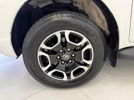 TOYOTA Hilux Caminhonete 2.8 16V SRV 4X4 DIESEL CABINE DUPLA AUTOM�TICO, Foto 15