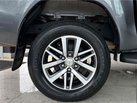 TOYOTA Hilux Caminhonete 2.8 16V SRV 4X4 DIESEL CABINE DUPLA AUTOM�TICO, Foto 9