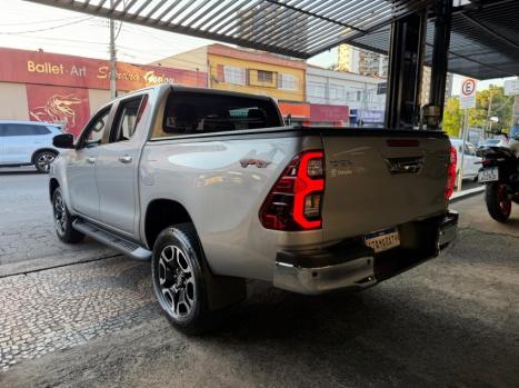 TOYOTA Hilux Caminhonete 2.8 16V SRX 4X4 TURBO DIESEL CABINE DUPLA AUTOM�TICO, Foto 2