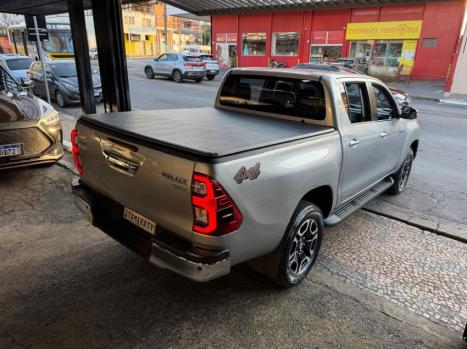 TOYOTA Hilux Caminhonete 2.8 16V SRX 4X4 TURBO DIESEL CABINE DUPLA AUTOM�TICO, Foto 3