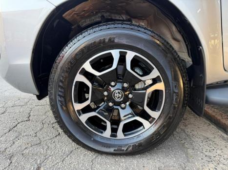 TOYOTA Hilux Caminhonete 2.8 16V SRX 4X4 TURBO DIESEL CABINE DUPLA AUTOM�TICO, Foto 9