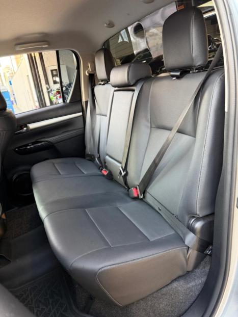 TOYOTA Hilux Caminhonete 2.8 16V SRX 4X4 TURBO DIESEL CABINE DUPLA AUTOM�TICO, Foto 17