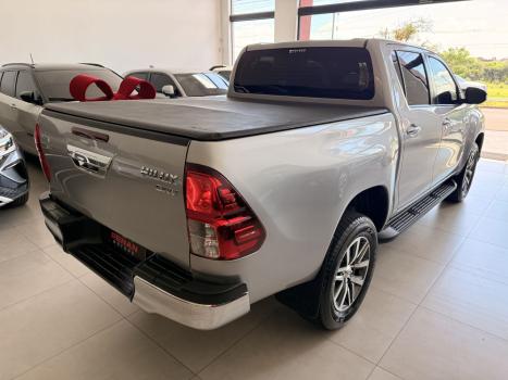 TOYOTA Hilux Caminhonete 2.7 16V 4P SRV FLEX CABINE DUPLA AUTOM�TICO, Foto 2