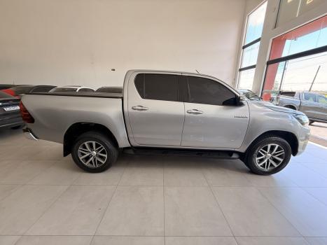 TOYOTA Hilux Caminhonete 2.7 16V 4P SRV FLEX CABINE DUPLA AUTOM�TICO, Foto 13