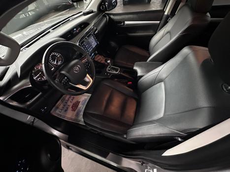 TOYOTA Hilux Caminhonete 2.8 16V SRX 4X4 TURBO DIESEL CABINE DUPLA AUTOM�TICO, Foto 3