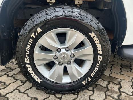 TOYOTA Hilux Caminhonete 2.7 16V 4P SRV FLEX 4X4  CABINE DUPLA AUTOM�TICO, Foto 8