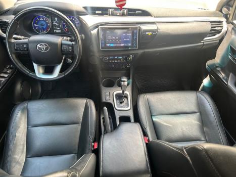TOYOTA Hilux Caminhonete 2.7 16V 4P SRV FLEX 4X4  CABINE DUPLA AUTOM�TICO, Foto 10