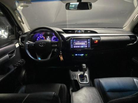 TOYOTA Hilux Caminhonete 3.0 16V 4P 4X4 SRV TURBO DIESEL CABINE DUPLA AUTOM�TICO, Foto 17