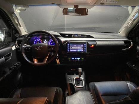 TOYOTA Hilux Caminhonete 3.0 16V 4P 4X4 SRV TURBO DIESEL CABINE DUPLA AUTOM�TICO, Foto 19