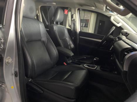 TOYOTA Hilux Caminhonete 3.0 16V 4P 4X4 SRV TURBO DIESEL CABINE DUPLA AUTOM�TICO, Foto 21