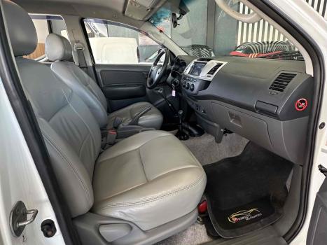 TOYOTA Hilux Caminhonete 3.0 4P SR 4X4 TURBO DIESEL CABINE DUPLA, Foto 12