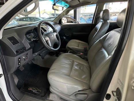 TOYOTA Hilux Caminhonete 3.0 4P SR 4X4 TURBO DIESEL CABINE DUPLA, Foto 15
